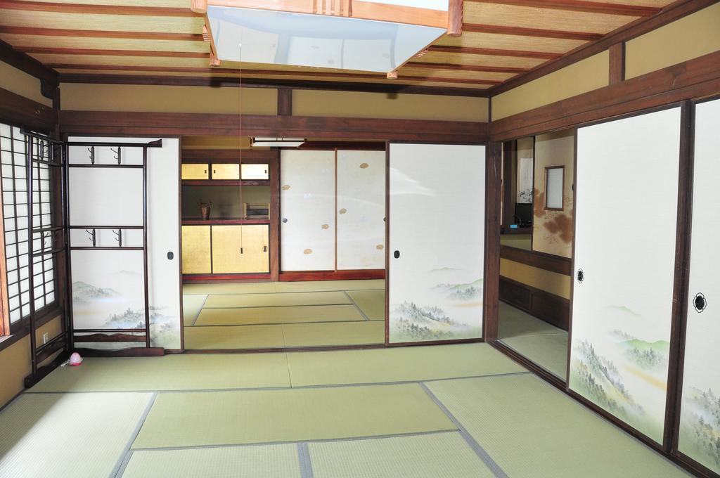 Yokohama Fujiyoshi Izuten Ito  Exterior photo