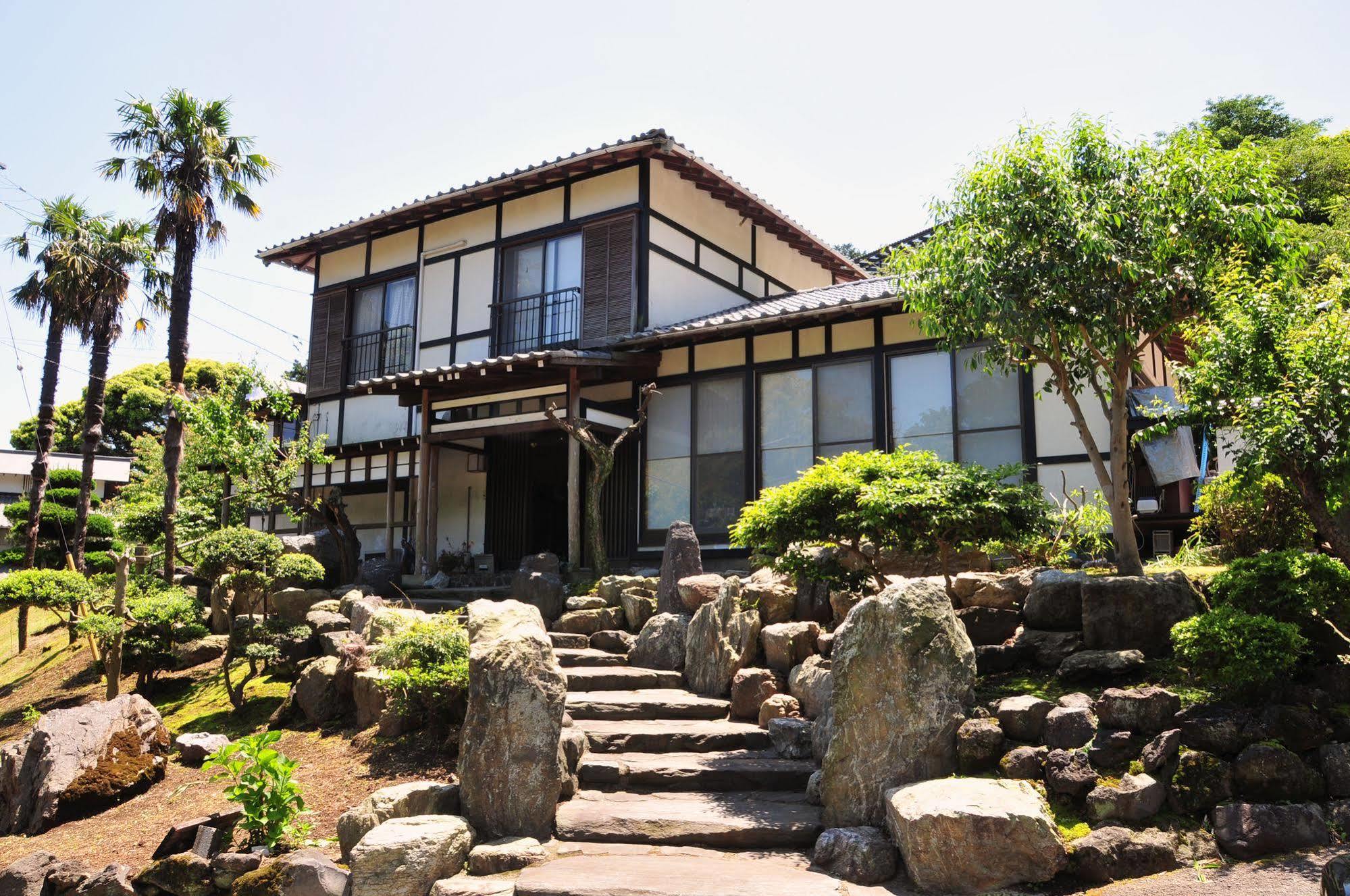 Yokohama Fujiyoshi Izuten Ito  Exterior photo